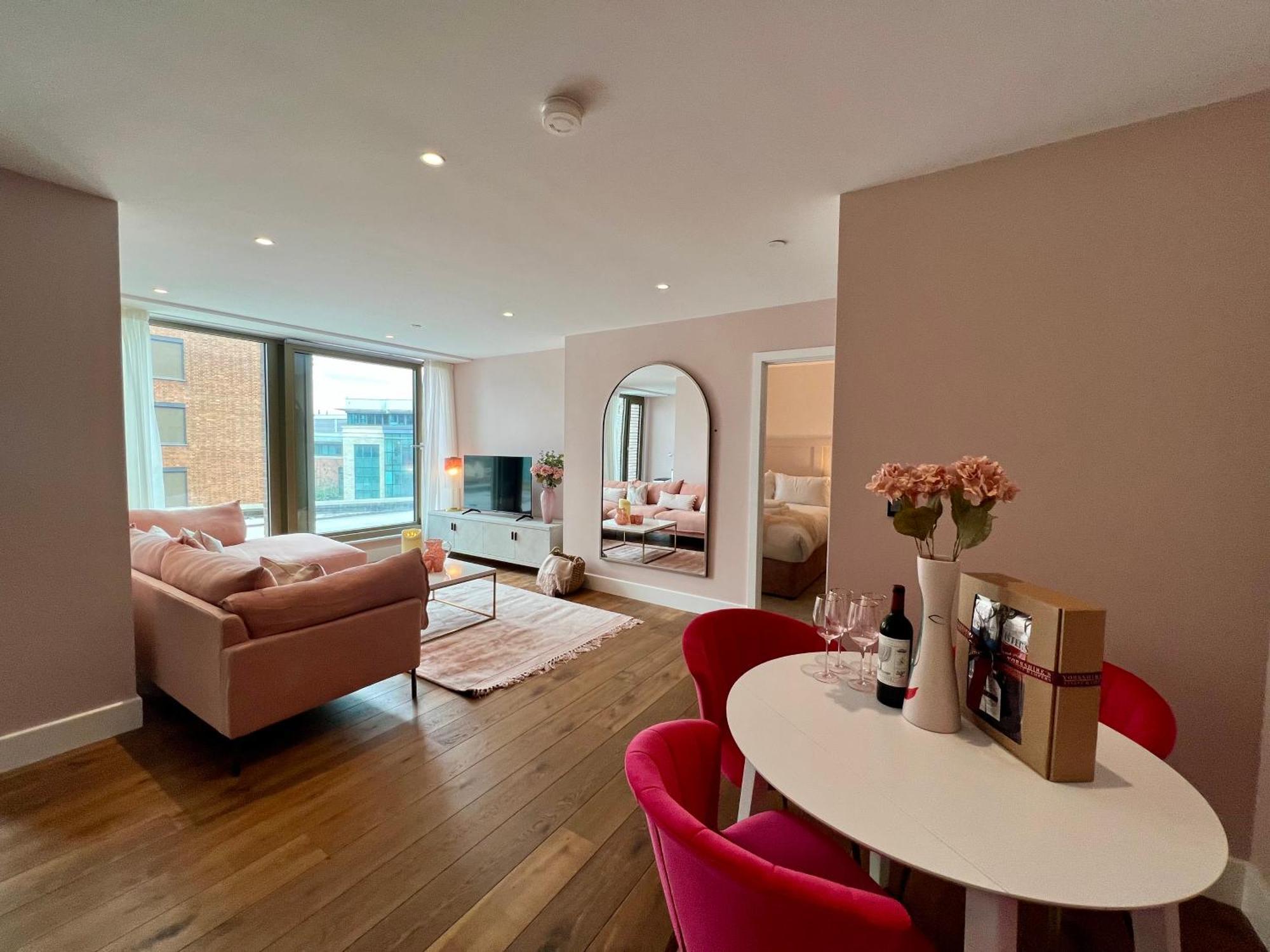 The Pink Palace At Ryedale House York Extérieur photo